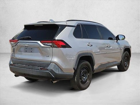 Used 2020 Toyota RAV4 LE w/ Carpet Mat Package FWD image 5