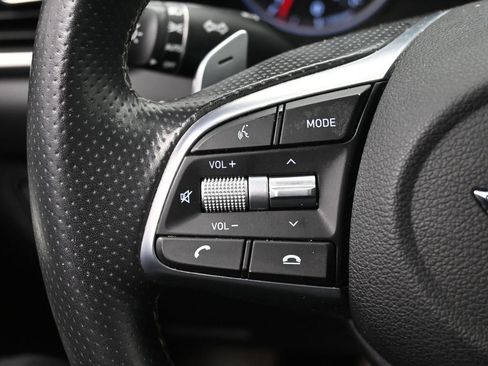 Used 2020 Genesis G70 2.0T w/ Elite Package image 15