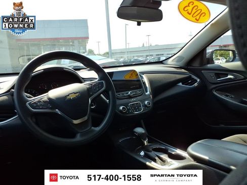 Used 2023 Chevrolet Malibu LT FWD image 13