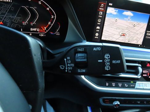 Used 2021 BMW X7 M50i image 38