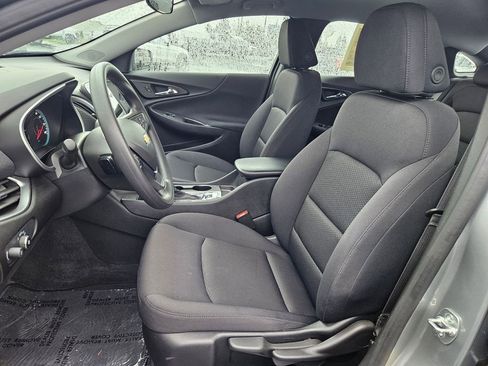 Used 2025 Chevrolet Malibu LS FWD image 14