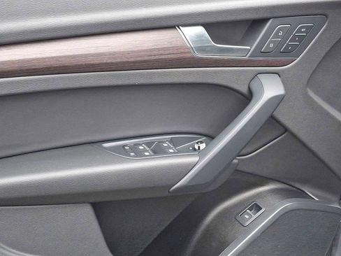 Certified 2023 Audi Q5 2.0T Premium w/ Convenience Package image 10