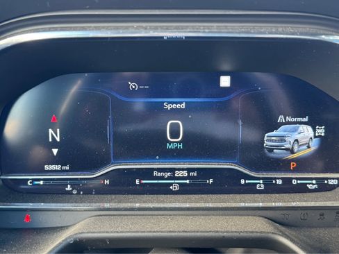 Used 2022 Chevrolet Tahoe Z71 w/ Luxury Package image 3