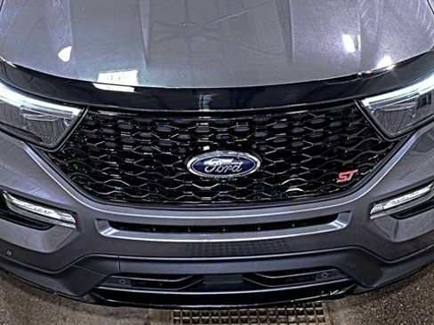 Used 2023 Ford Explorer ST w/ Technology Package AWD/4WD image 3