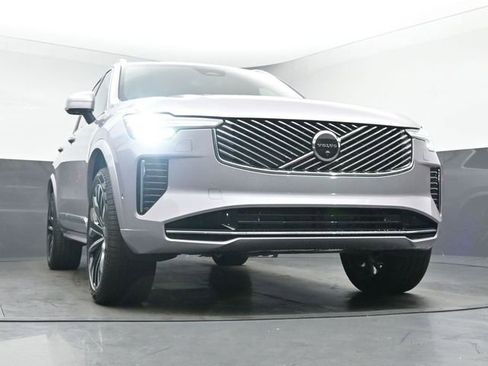 New 2026 Volvo XC90 B6 Plus w/ Protection Package Premier image 39