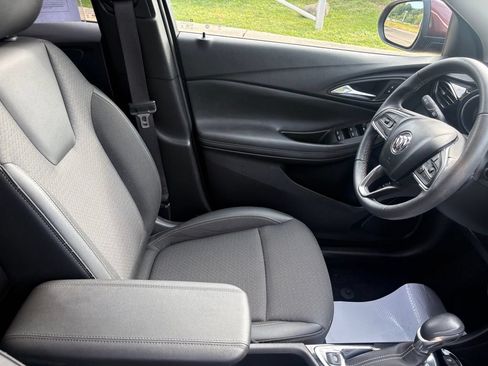 Used 2023 Buick Encore GX Select AWD/4WD image 29