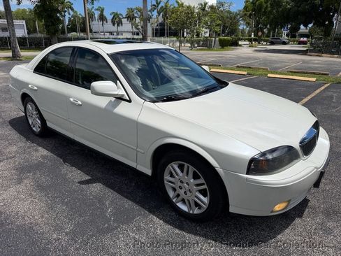 Used 2004 Lincoln LS RWD image 2
