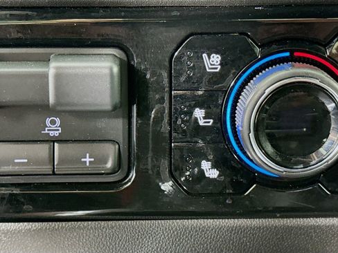 Used 2023 Chevrolet Silverado 1500 High Country w/ Technology Package image 22