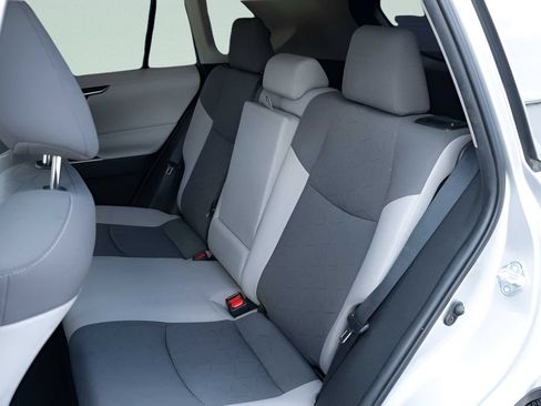 Used 2021 Toyota RAV4 XLE w/ Convenience Package AWD/4WD image 15