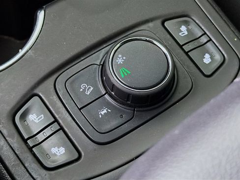 Used 2024 GMC Terrain SLT w/ Elevation Edition FWD image 23