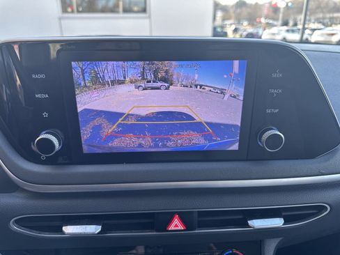 Used 2022 Hyundai Sonata SE image 16