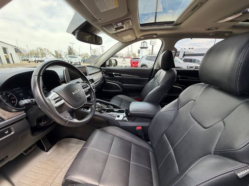 Used 2022 Kia Telluride SX w/ Nightfall Edition Package image 4