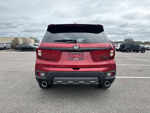 Used 2024 Honda Passport TrailSport image 5
