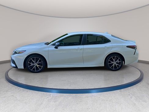Certified 2024 Toyota Camry SE FWD image 8