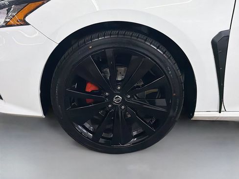 Used 2019 Nissan Altima 2.5 SR FWD image 29