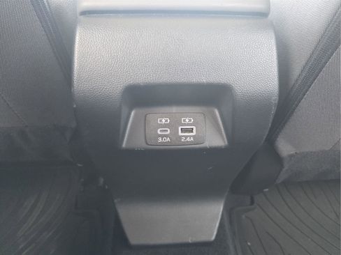 Used 2025 Subaru Crosstrek 2.0i Premium image 25