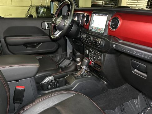 Used 2023 Jeep Wrangler Unlimited Rubicon w/ Steel Bumper Group image 11