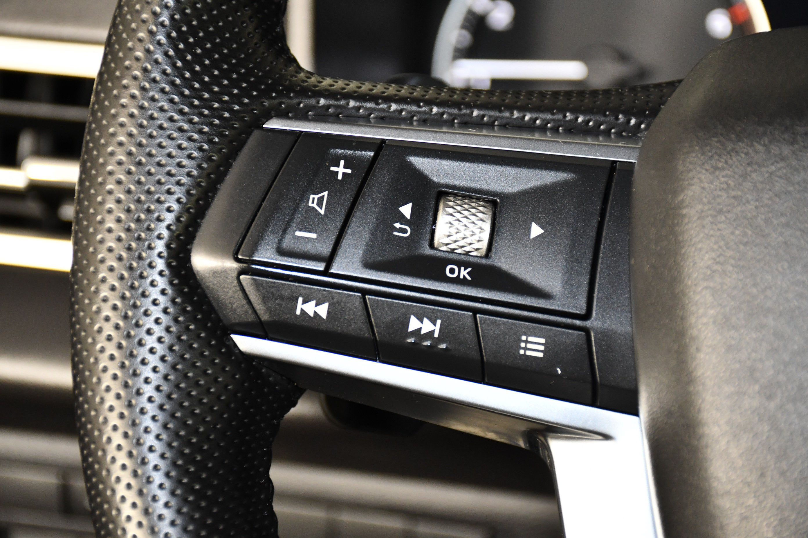 Used 2024 Mitsubishi Outlander SE AWD/4WD image 20