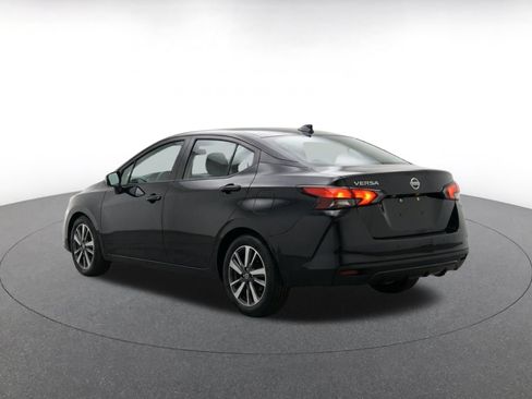 Used 2025 Nissan Versa SV FWD image 7