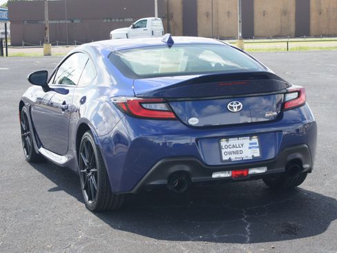 Used 2023 Toyota GR86 Premium RWD image 15