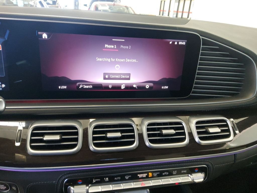 Used 2024 Mercedes-Benz GLE 350 4MATIC image 11