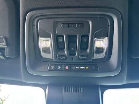 Used 2024 GMC Sierra 2500 AT4 w/ AT4 Premium Plus Package AWD/4WD image 29