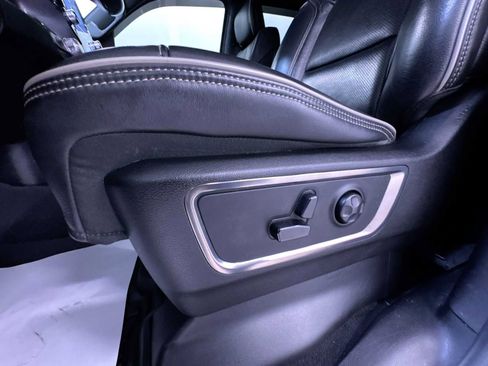 Used 2019 RAM 1500 Limited AWD/4WD image 5