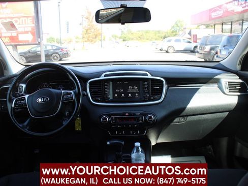 Used 2020 Kia Sorento LX w/ LX I4 Convenience Package image 19