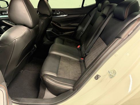 Used 2023 Nissan Maxima SR w/ Sport Mat Group FWD image 8