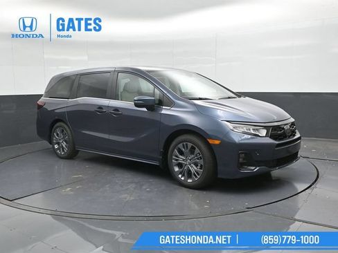 Used 2026 Honda Odyssey Touring image 4
