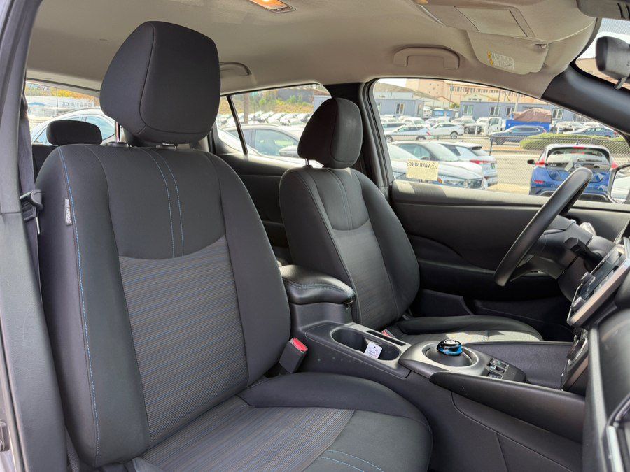 Used 2020 Nissan Leaf S w/ Protection Package FWD image 27