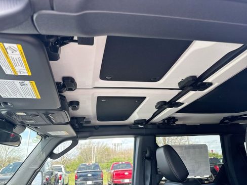 New 2026 Ford Bronco Badlands image 20