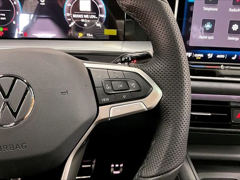 New 2026 Volkswagen Tiguan SE R-Line image 18