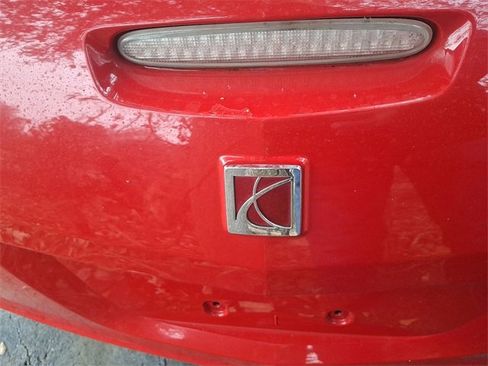 Used 2009 Saturn Sky w/ Premium Trim Package image 10