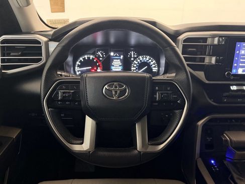 Used 2022 Toyota Tundra SR5 w/ SR5 Premium Package RWD image 13