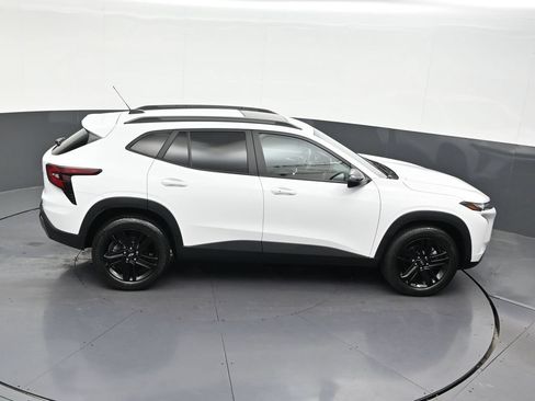Used 2024 Chevrolet Trax ACTIV w/ Sunroof Package FWD image 21