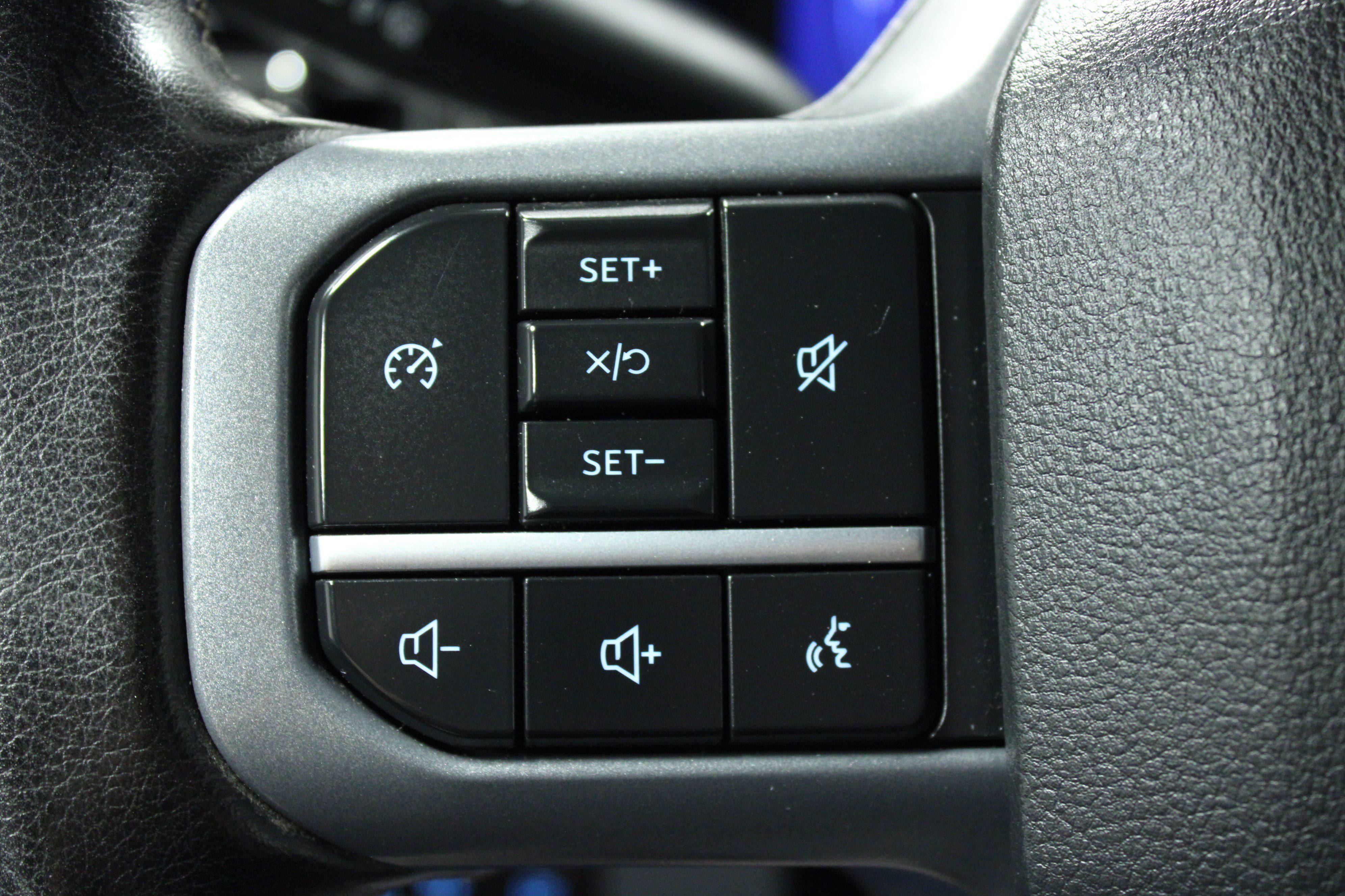 Used 2025 Ford F250 Lariat w/ Black Appearance Package AWD/4WD image 20