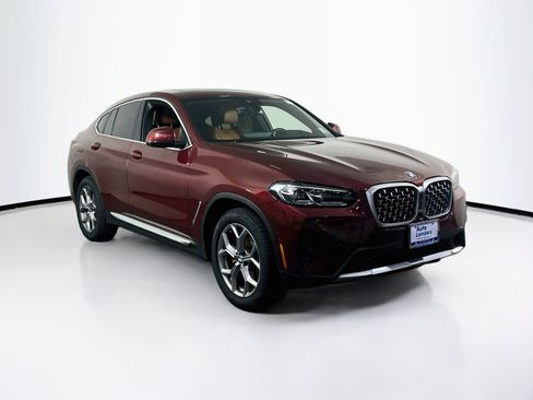 Used 2023 BMW X4 xDrive30i AWD/4WD image 3