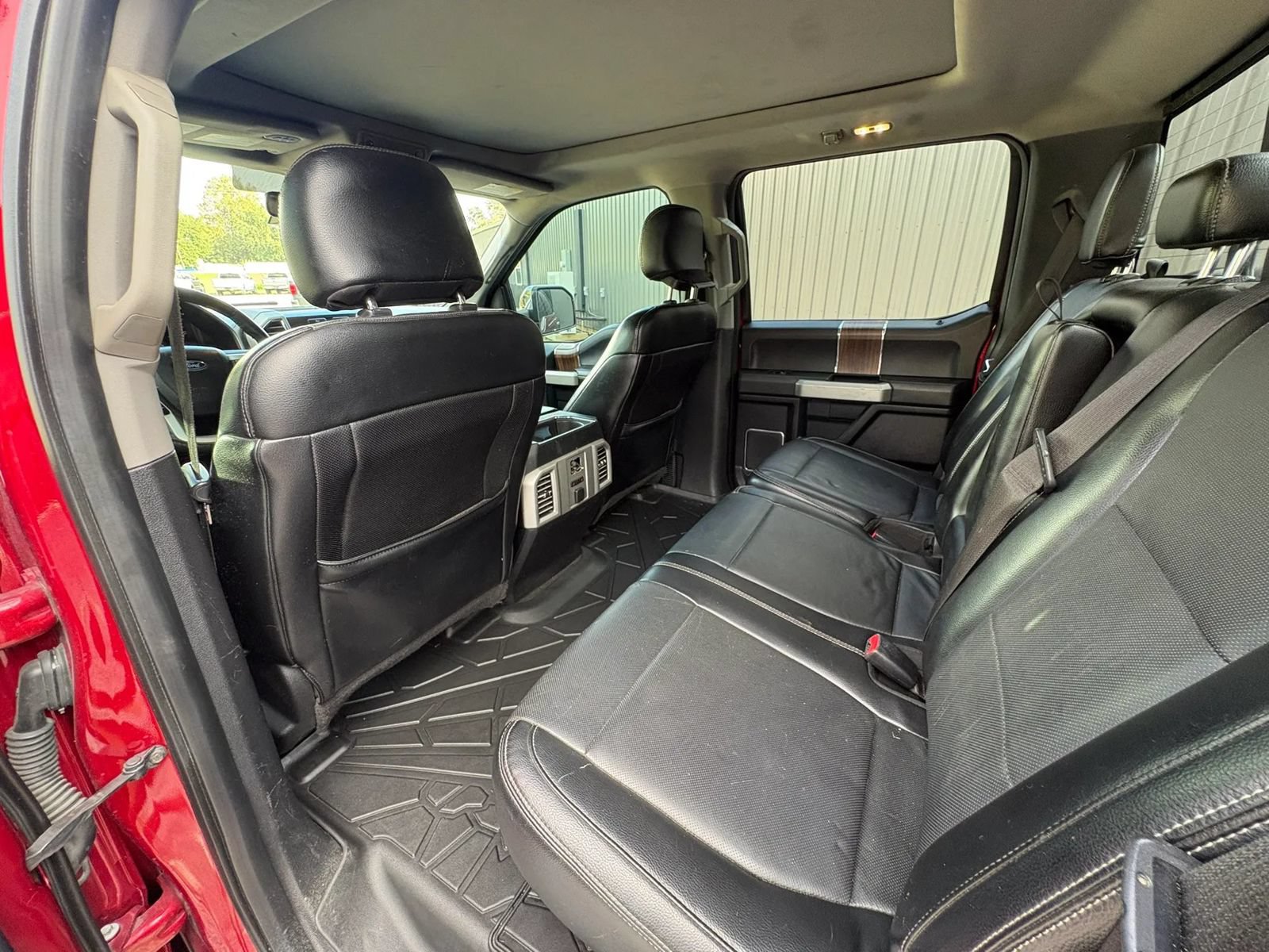 Used 2015 Ford F150 Lariat w/ Equipment Group 502A Luxury AWD/4WD image 19