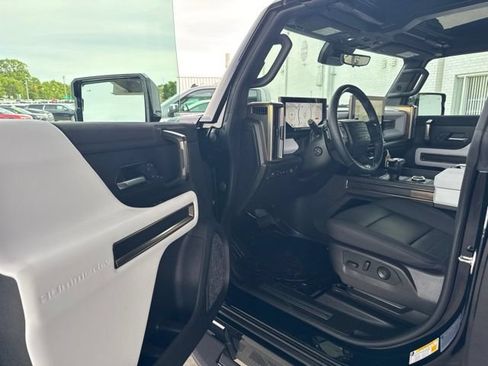 Used 2025 GMC Hummer EV 3X AWD/4WD image 7