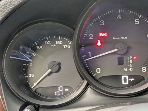 New 2026 Porsche Macan image 17