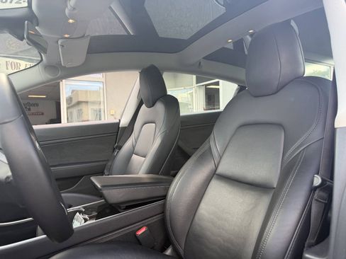 Used 2020 Tesla Model 3 Long Range AWD/4WD image 19