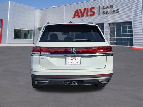 Used 2025 Volkswagen Atlas SE image 9