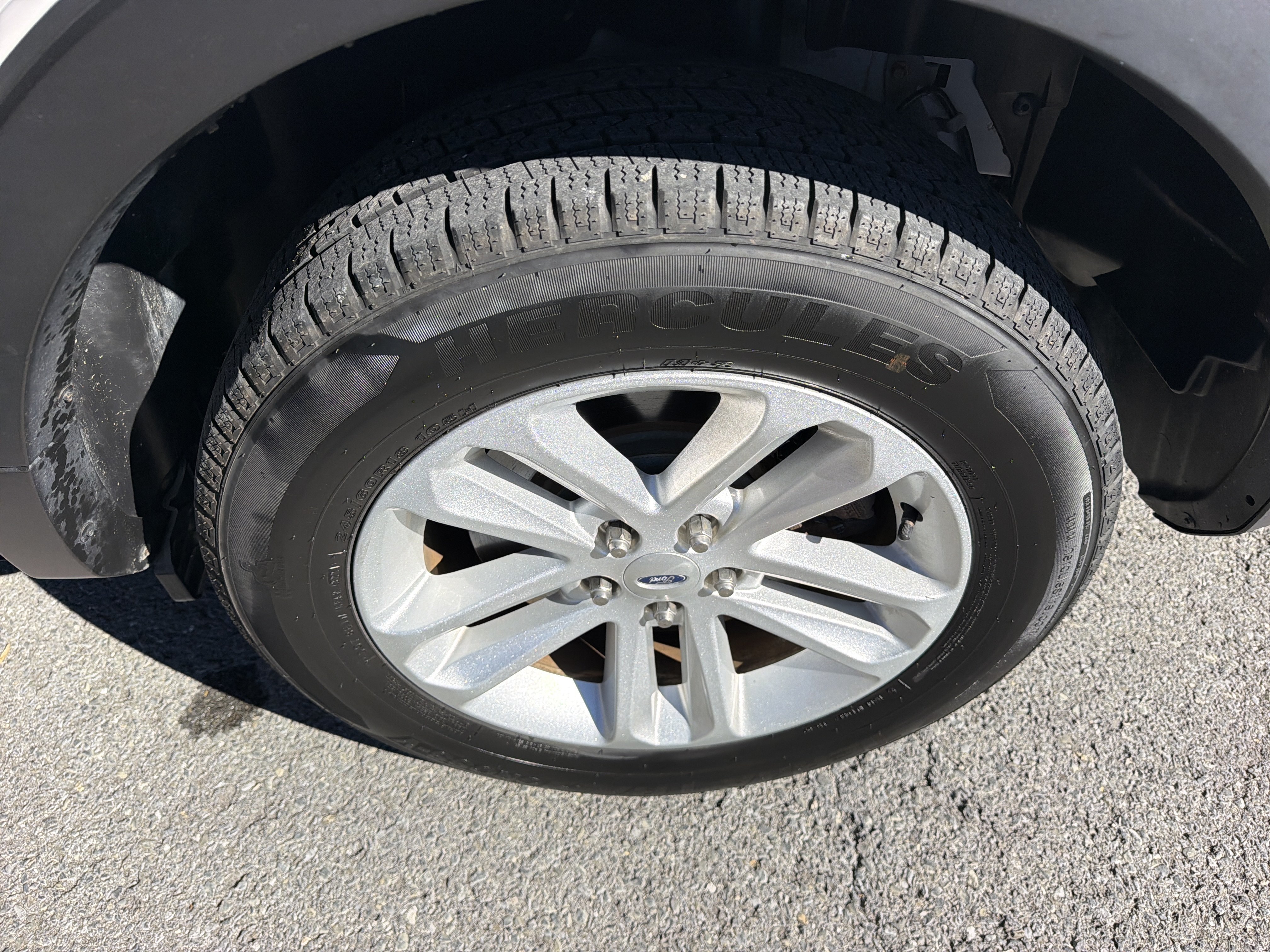 Used 2014 Ford Explorer XLT AWD/4WD image 12