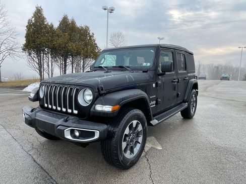 Used 2022 Jeep Wrangler Unlimited Sahara AWD/4WD image 7