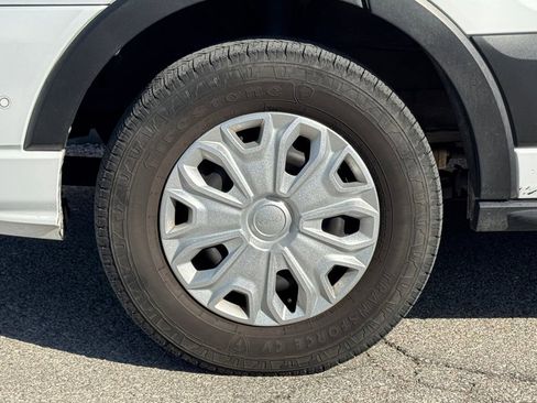 Used 2022 Ford Transit 350 XLT RWD image 34