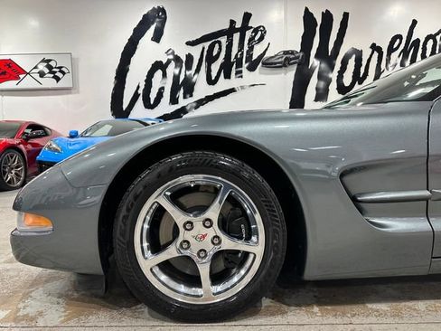 Used 2003 Chevrolet Corvette Convertible w/ Preferred Equipment Group1 RWD image 25