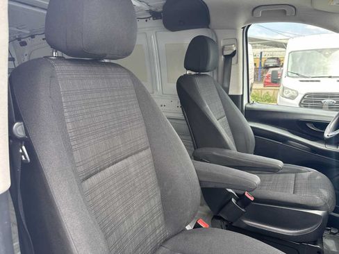 Used 2020 Mercedes-Benz Metris image 14
