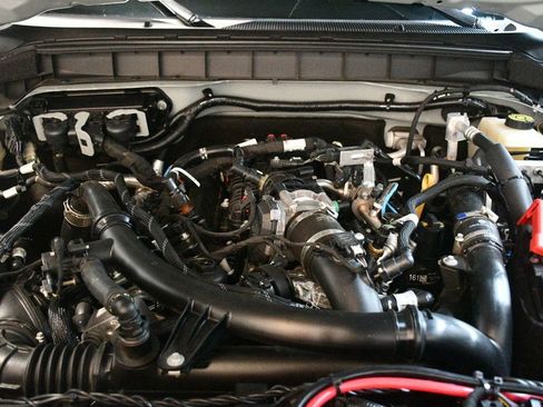 Used 2022 Ford Bronco Black Diamond image 82