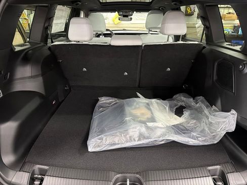 New 2026 Jeep Cherokee Overland image 18